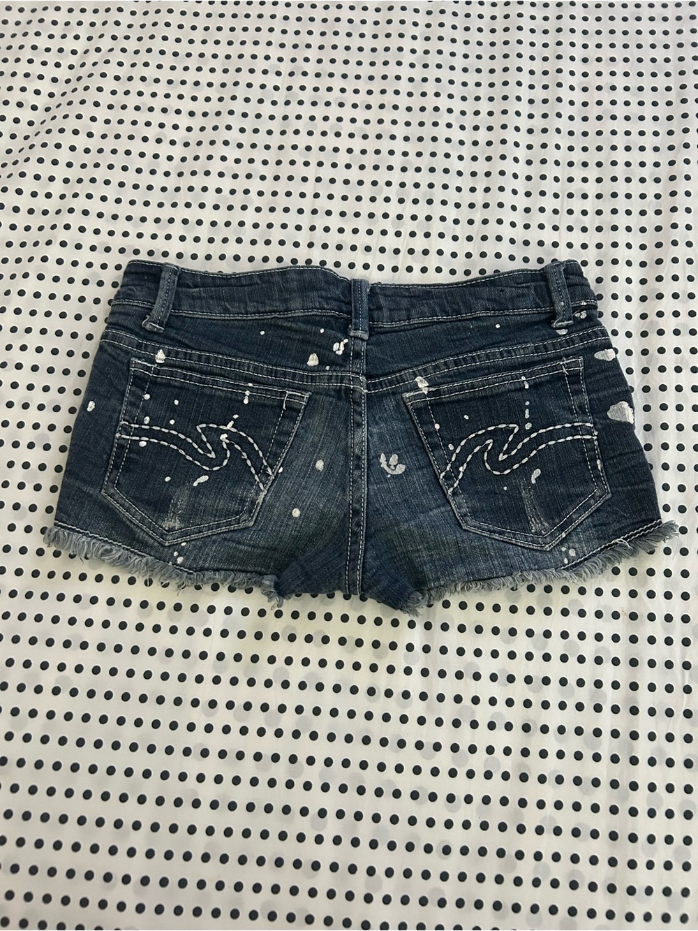 Vintage Rue 21 low rise micro embroidered jean shorts
